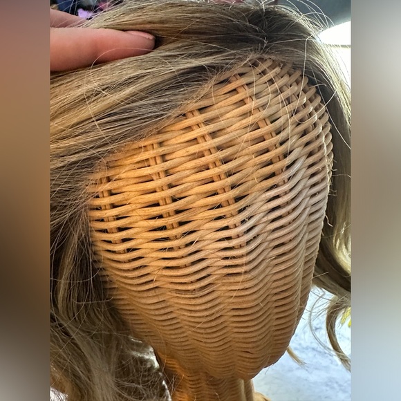 Raquel Welch Bella Vida Shaded Sand 100% Handtied HF Wig Lacefront MonoTop - Picture 10 of 15